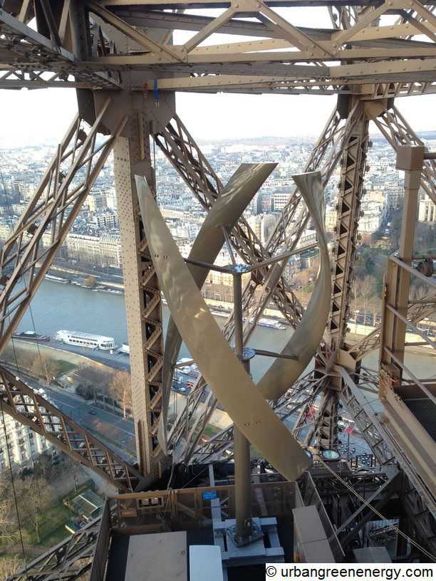 (Foto) Windstromproduktion Eiffelturm